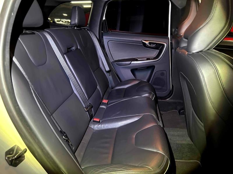 2015 Volvo XC60 T5 R-Design