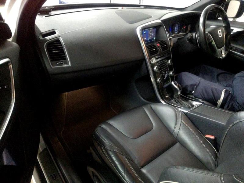 2015 Volvo XC60 T5 R-Design