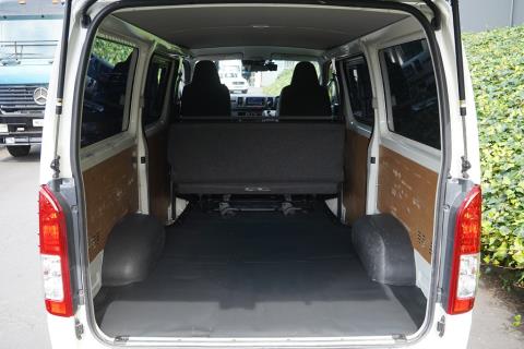 2019 Toyota Hiace GL 5 Door - Thumbnail