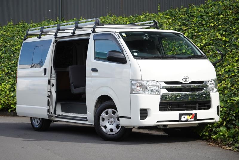 2019 Toyota Hiace GL 5 Door