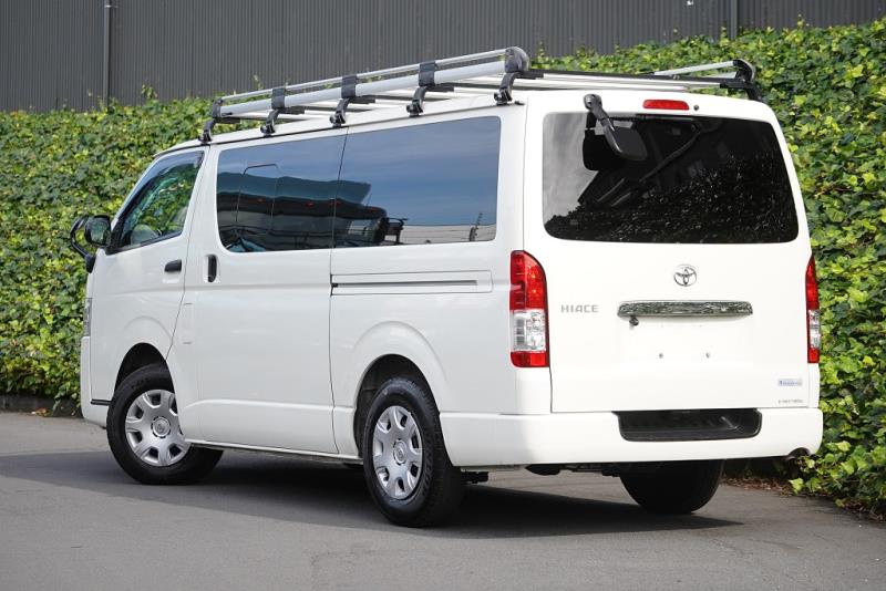 2019 Toyota Hiace GL 5 Door
