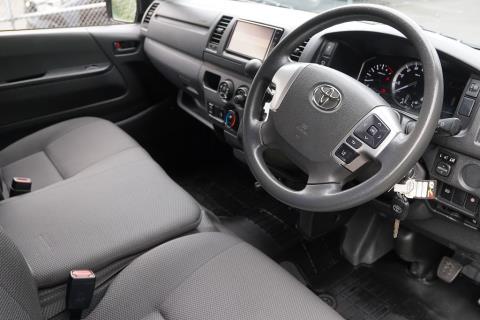 2020 Toyota Hiace GL 5 Door - Thumbnail