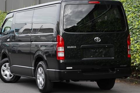 2020 Toyota Hiace GL 5 Door - Thumbnail