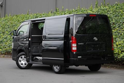 2020 Toyota Hiace GL 5 Door - Thumbnail