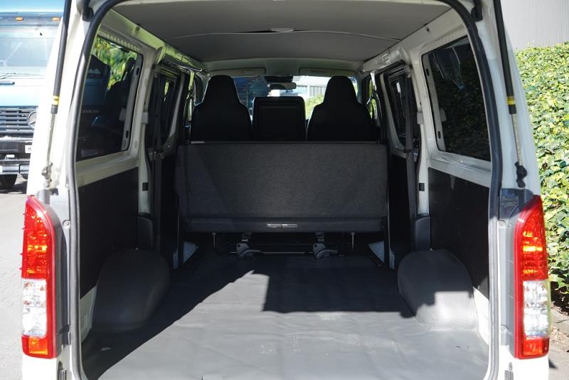 2018 Toyota Hiace GL 5 Door