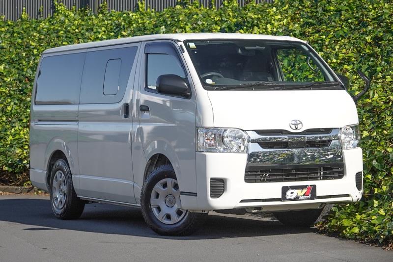2018 Toyota Hiace GL 5 Door