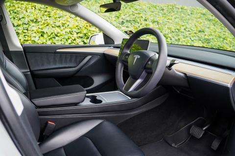 2022 Tesla Model Y - Thumbnail