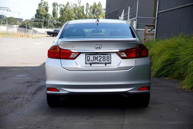 2015 Honda Grace / City