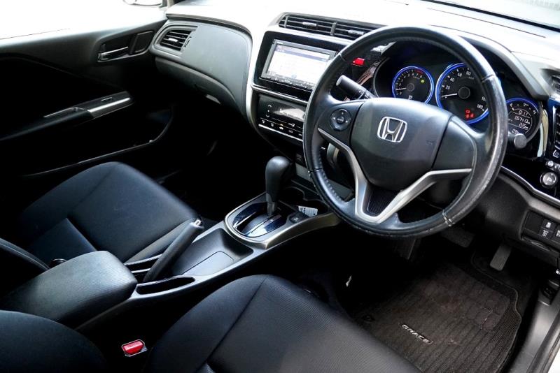 2015 Honda Grace / City