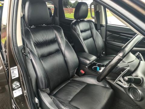 2019 Mitsubishi Pajero Sport VRX - Thumbnail