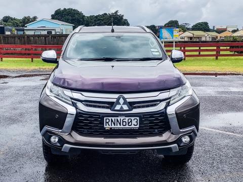 2019 Mitsubishi Pajero Sport VRX - Thumbnail