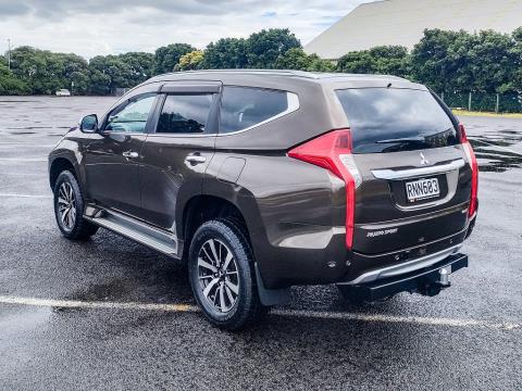 2019 Mitsubishi Pajero Sport VRX - Thumbnail
