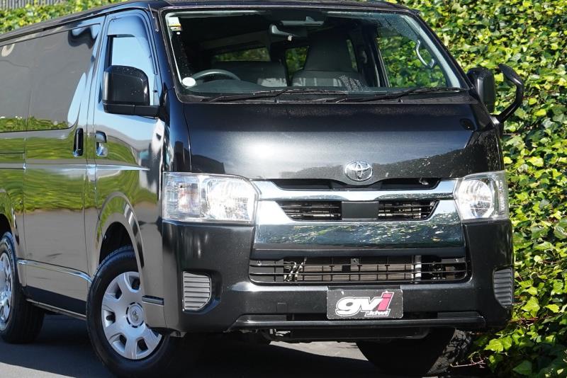 2021 Toyota Hiace GL 5 Door