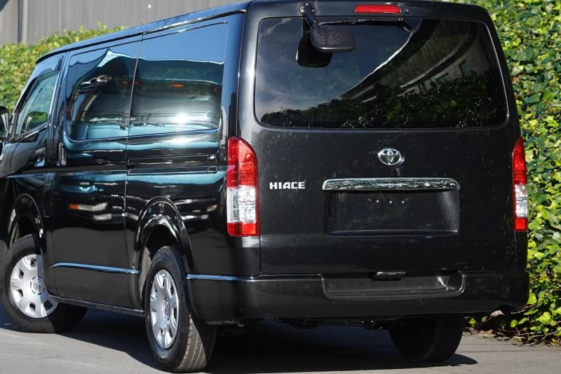 2021 Toyota Hiace GL 5 Door
