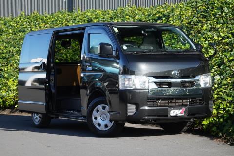 2021 Toyota Hiace GL 5 Door - Thumbnail