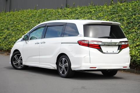 2017 Honda Odyssey Absolute - Thumbnail