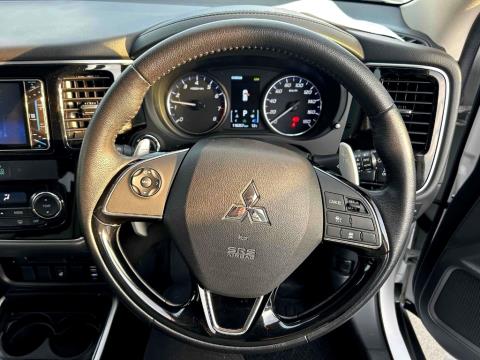 2017 Mitsubishi Outlander 24G 4WD - Thumbnail