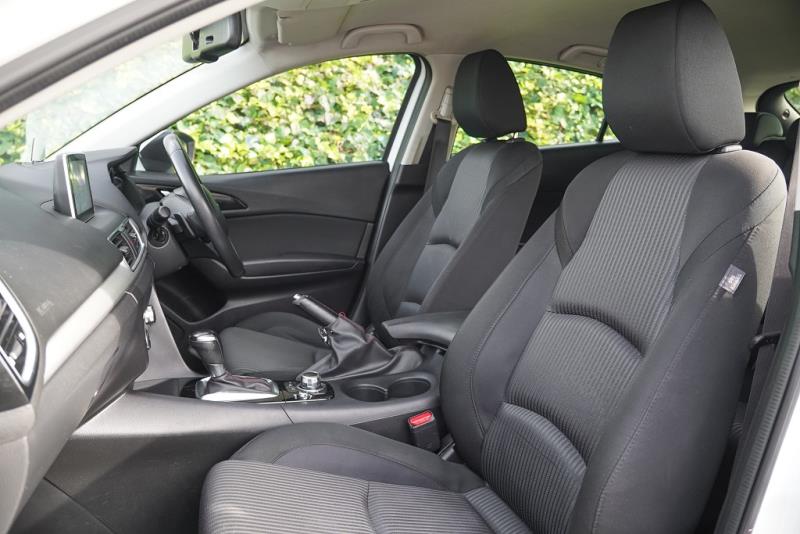 2015 Mazda 3 SP25 / Axela Sport