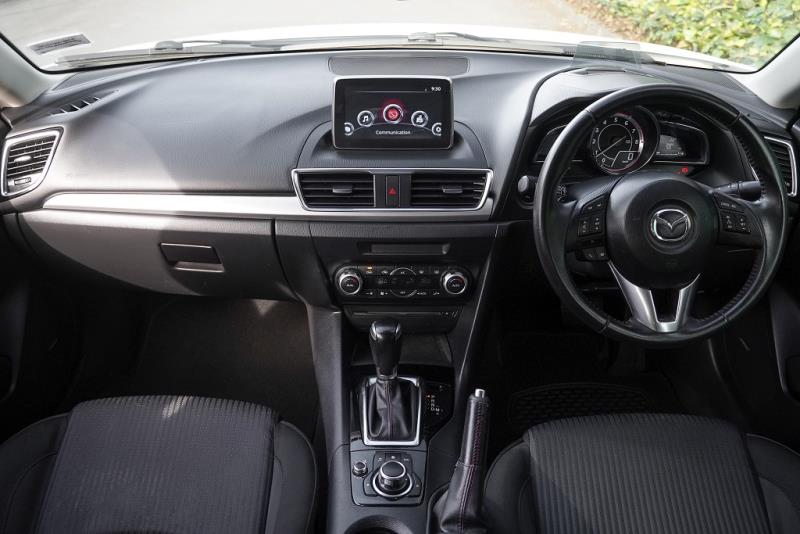 2015 Mazda 3 SP25 / Axela Sport