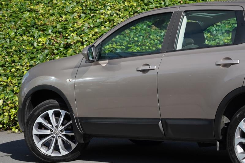 2014 Nissan Qashqai Ti / Dualis