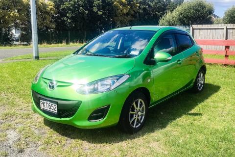 2012 Mazda Demio 13C / 2 SkyActive - Thumbnail