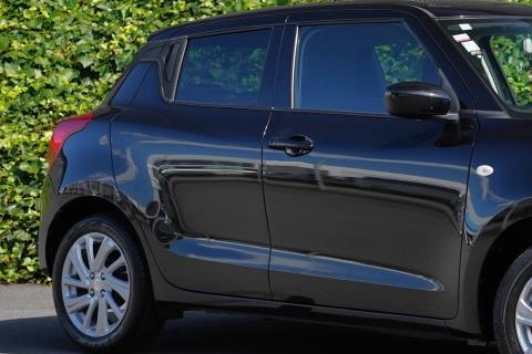 2021 Suzuki Swift Hybrid GLX - Thumbnail