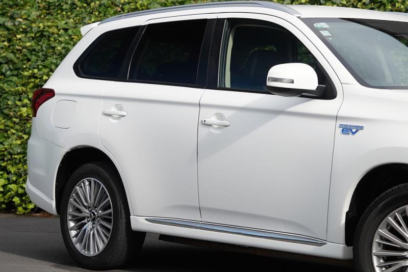 2019 Mitsubishi Outlander XLS PHEV 4WD