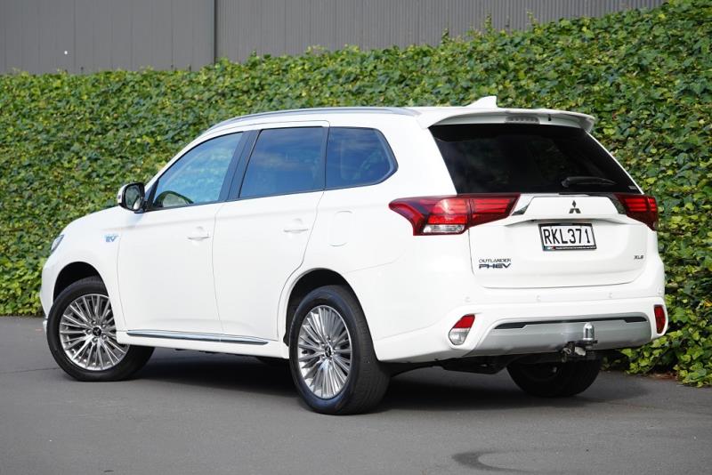 2019 Mitsubishi Outlander XLS PHEV 4WD