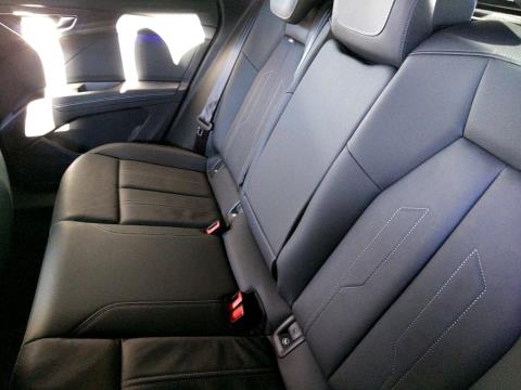 2023 Audi Q4 e-tron S Line - Thumbnail