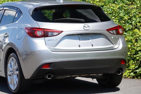2016 Mazda Axela 20S / 3 Sport - Thumbnail