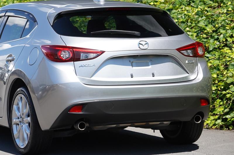 2016 Mazda Axela 20S / 3 Sport