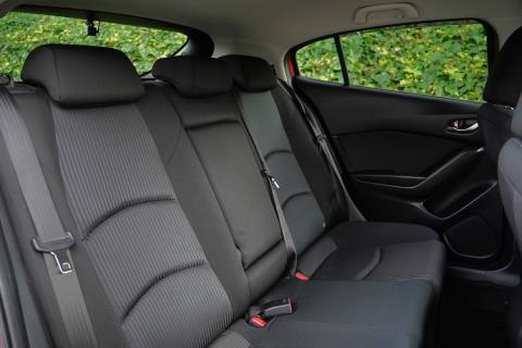 2016 Mazda Axela 20S / 3 Sport - Thumbnail