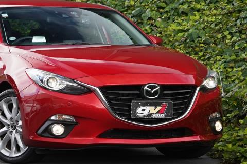 2016 Mazda Axela 20S / 3 Sport - Thumbnail