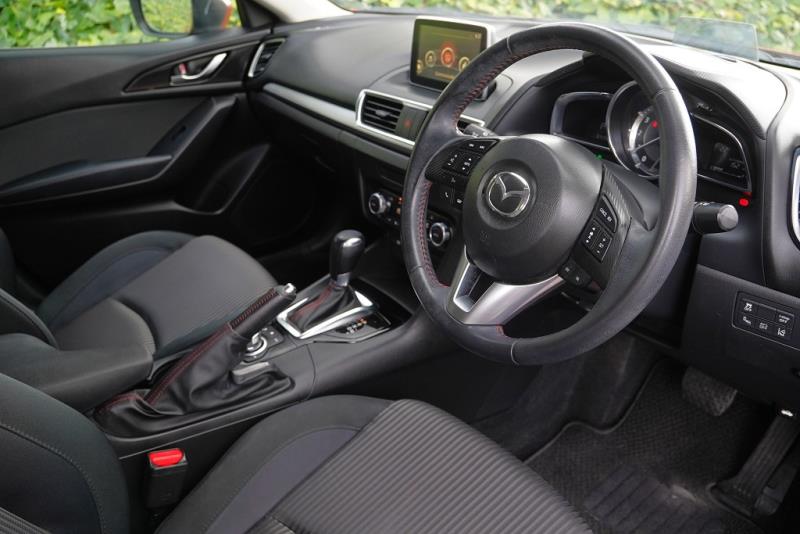 2016 Mazda Axela 20S / 3 Sport