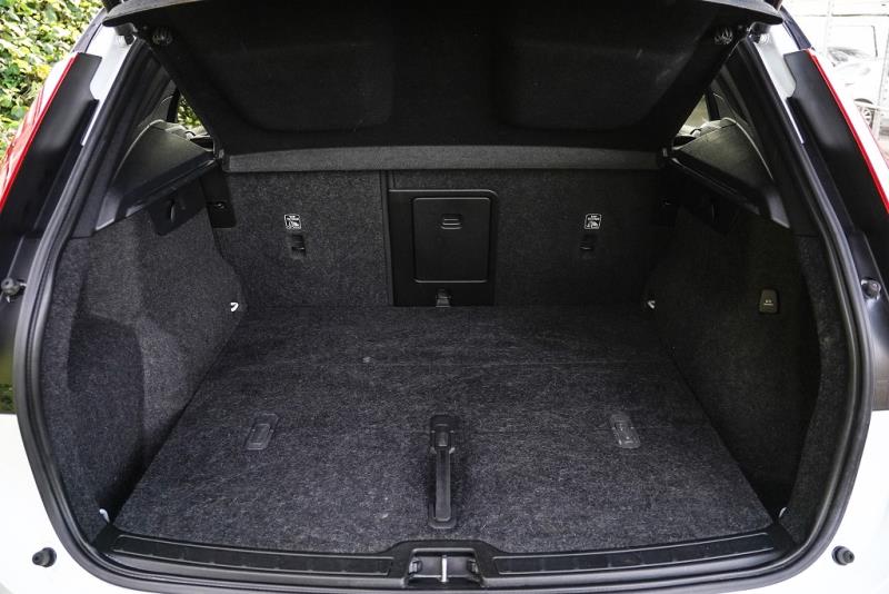 2021 Volvo XC40 T5 AWD R Design