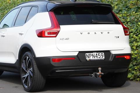 2021 Volvo XC40 T5 AWD R Design - Thumbnail