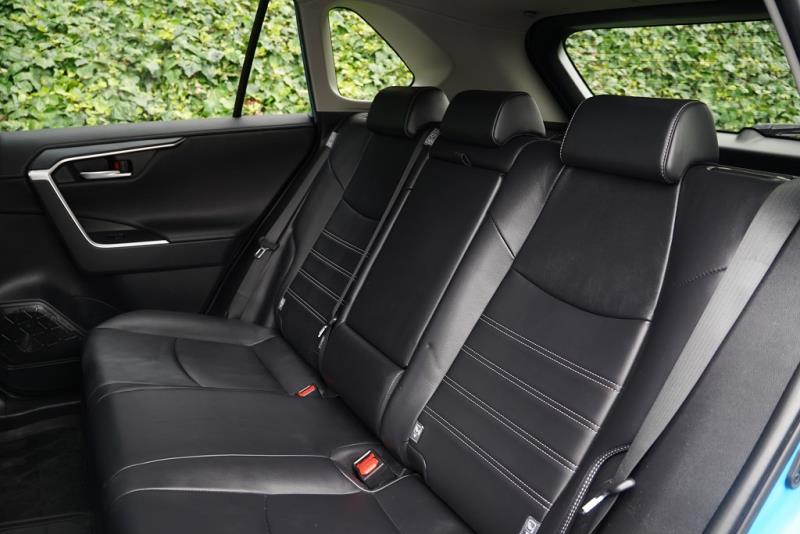 2020 Toyota RAV4 LTD Hybrid E-Four