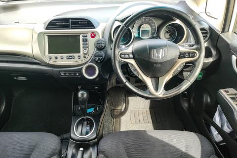 2010 Honda Fit S Hybrid / Jazz RS - Thumbnail
