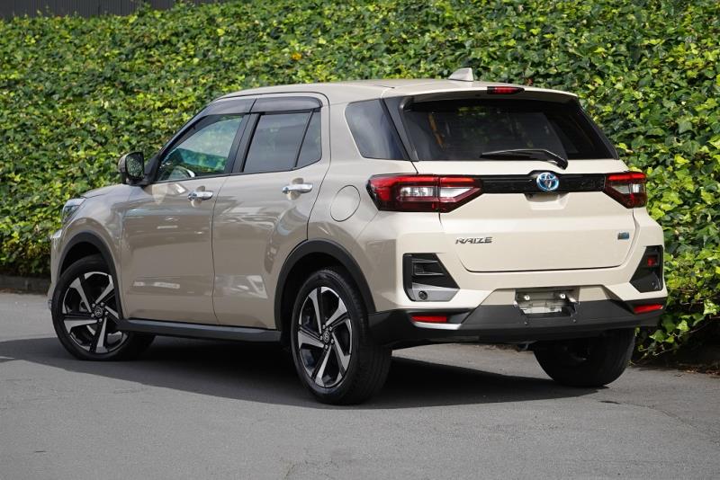 2022 Toyota Raize Hybrid Z