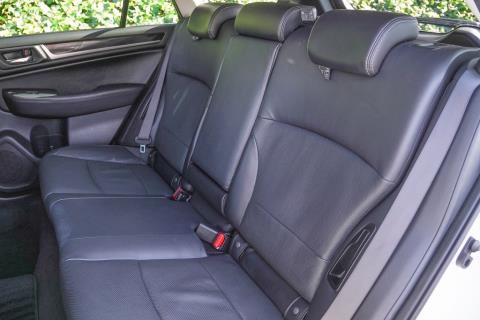 2016 Subaru Outback Limited - Thumbnail