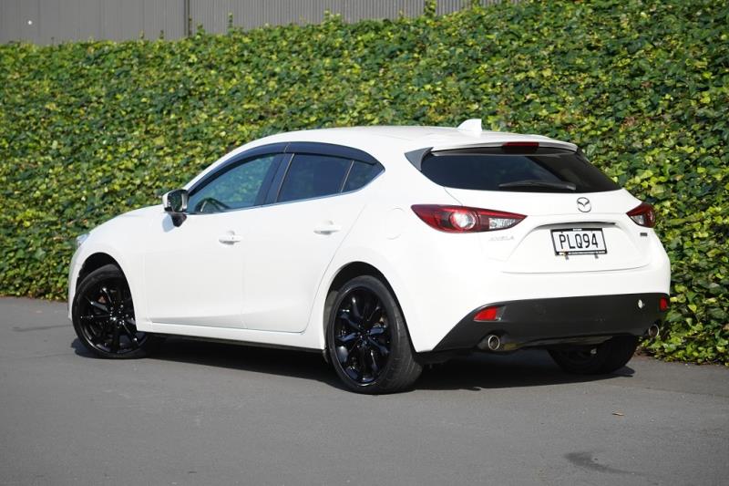 2014 Mazda Axela 20S / 3 Sport