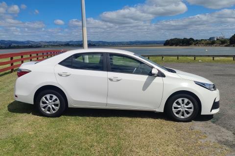 2017 Toyota Corolla GX Sedan - Thumbnail