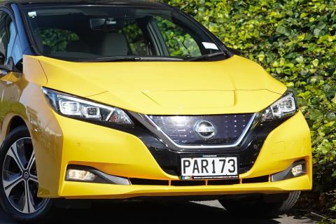 2018 Nissan Leaf 40G 81% SOH - Thumbnail