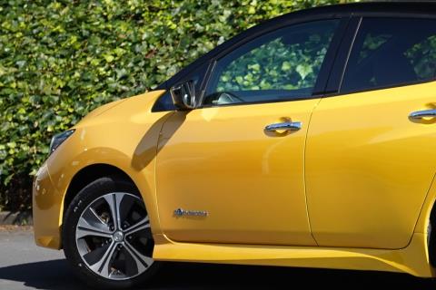 2018 Nissan Leaf 40G 81% SOH - Thumbnail