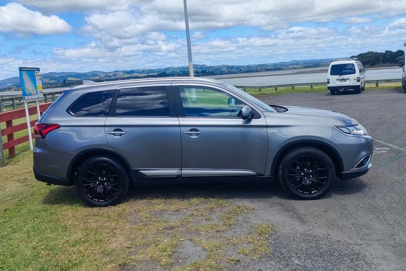 2017 Mitsubishi Outlander LS 2.0P