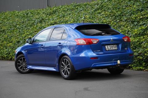 2015 Mitsubishi Lancer GSR / Galant - Thumbnail
