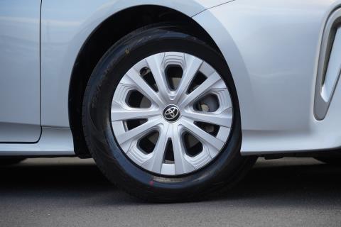 2021 Toyota Prius S Hybrid - Thumbnail