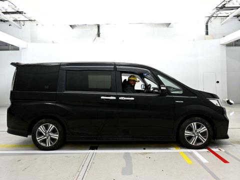 2019 Honda Step Wagon - Thumbnail