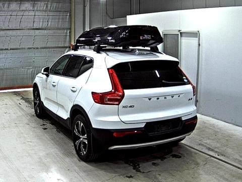 2020 Volvo XC40 B4 Inscription AWD - Thumbnail