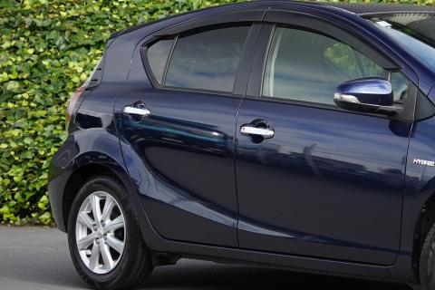 2016 Toyota Aqua Hybrid / Prius C - Thumbnail